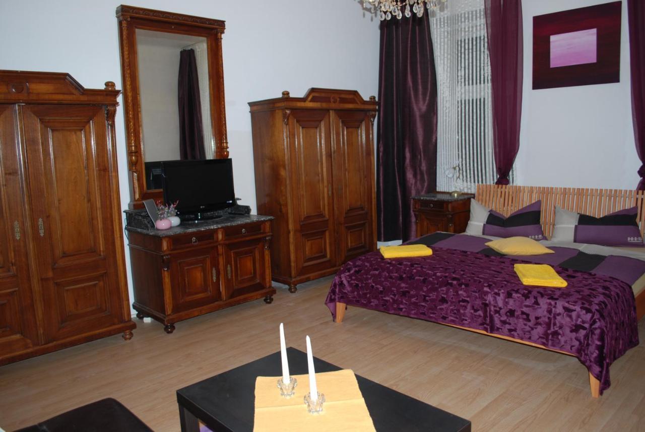 Heine Apartament *